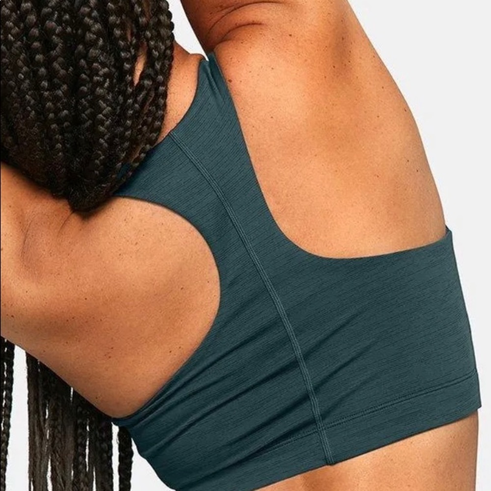Outdoor voices sports bra